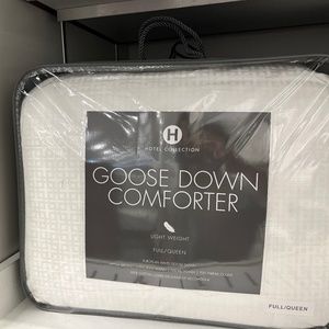 GOOSE DOWN COMFORTER (QUEEN/STANDARD)